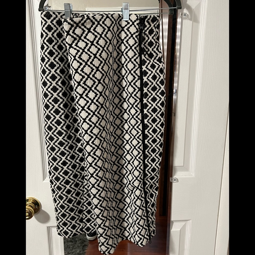 Lane Bryant Black and White Pencil Skirt